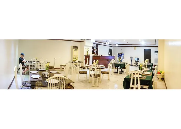 Hotel Crowne Garden 2*