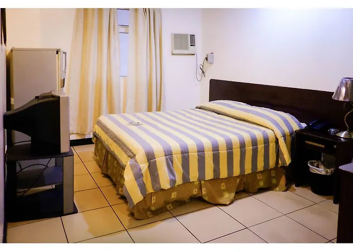 Crowne Garden Hotel 2*