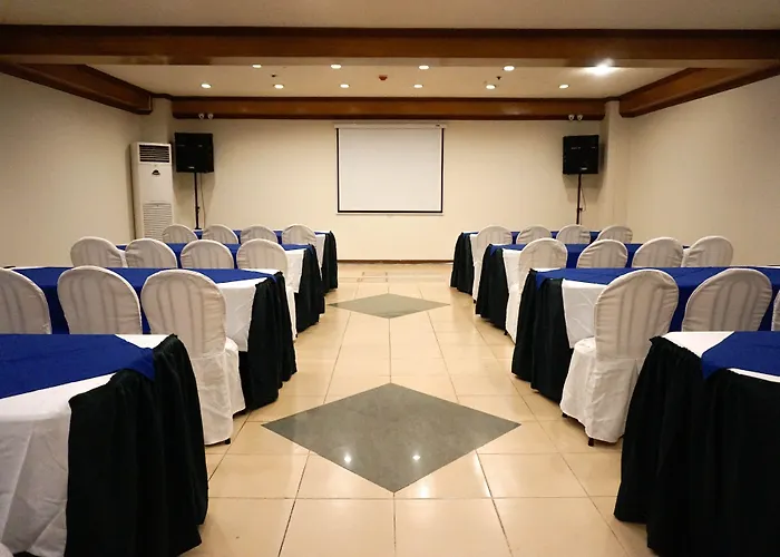 Hotel Crowne Garden Cebu Stadt