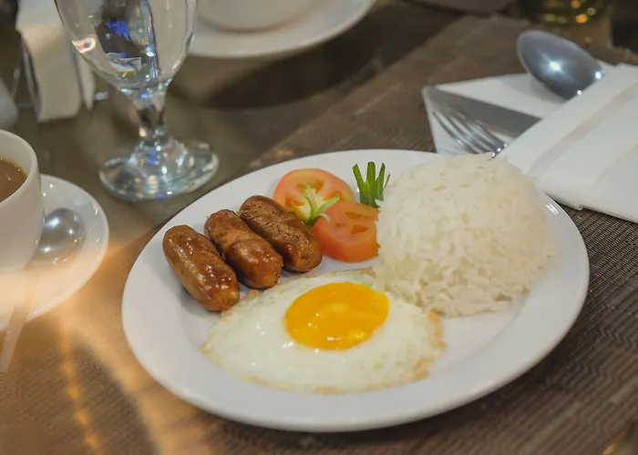 Crowne Garden Hotel