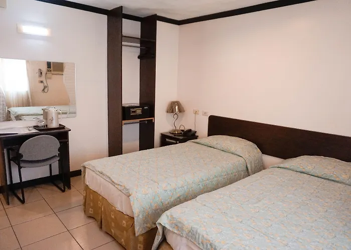 Hotel Crowne Garden Cebu Stadt