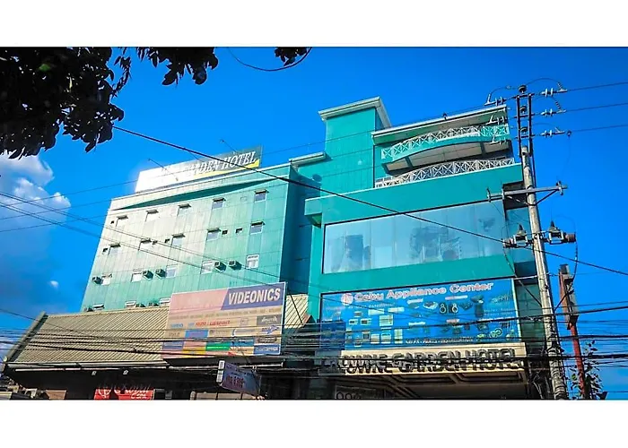 Crowne Garden Hotel