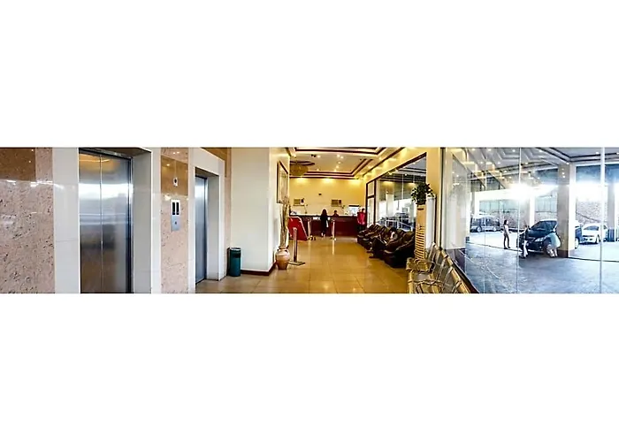 Crowne Garden Hotel 2*