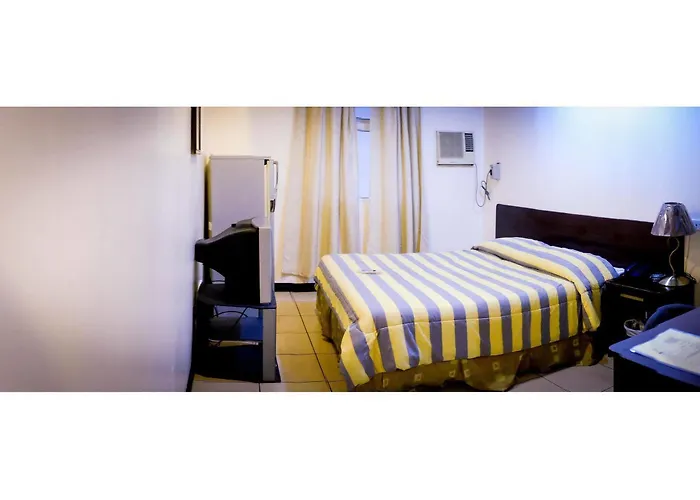 Crowne Garden Hotel 2*